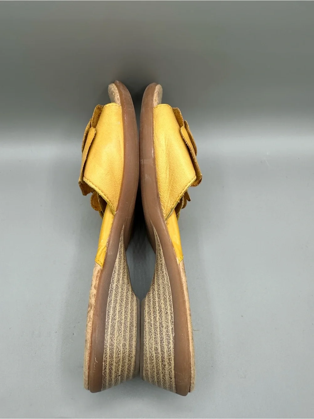 BOC Born Concept Leather Flower Slide Sandal Boho-Chic Women 7 Vibrant Mustard